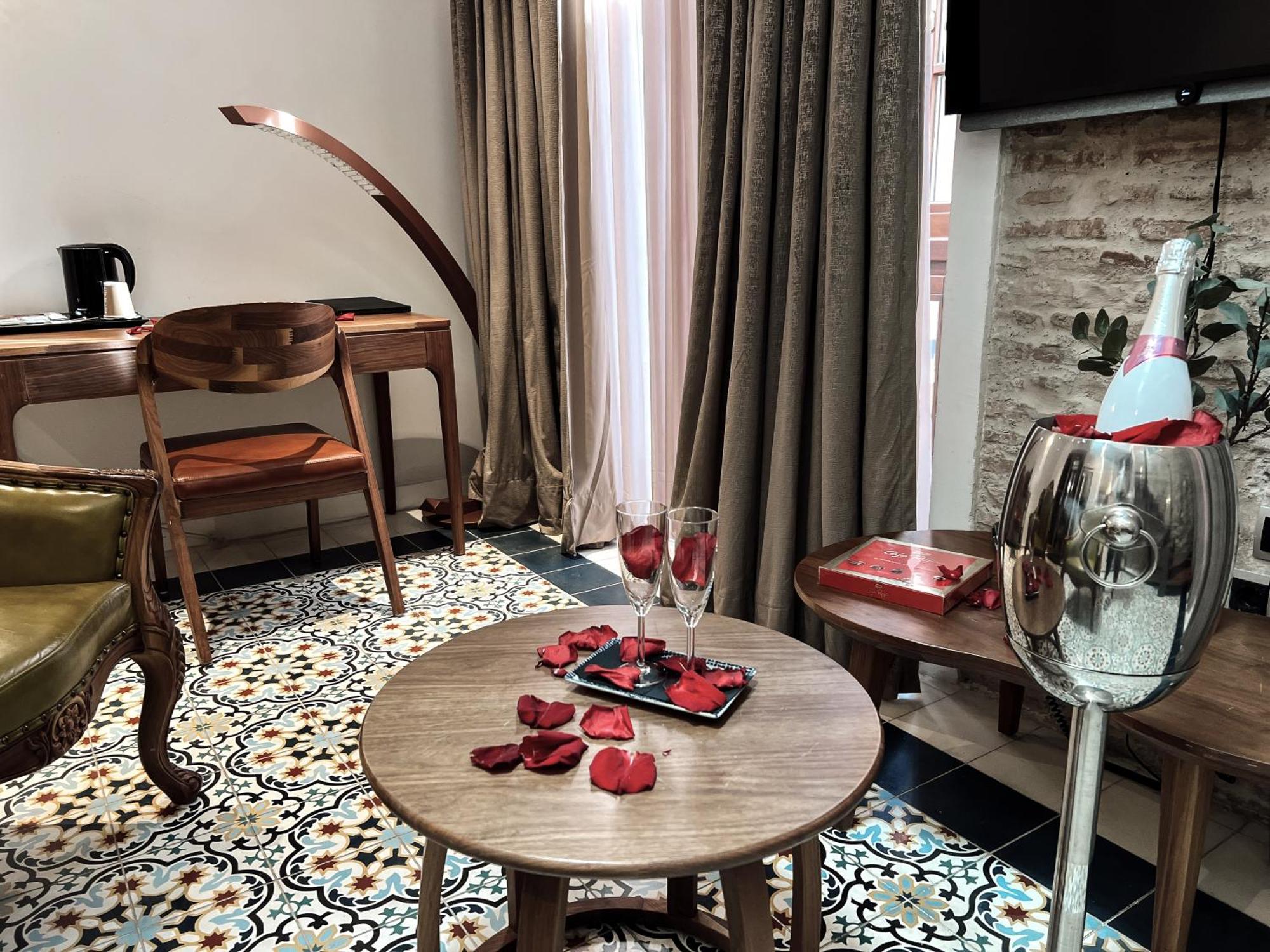 Anahita Boutique Hotel Malaga Exterior photo